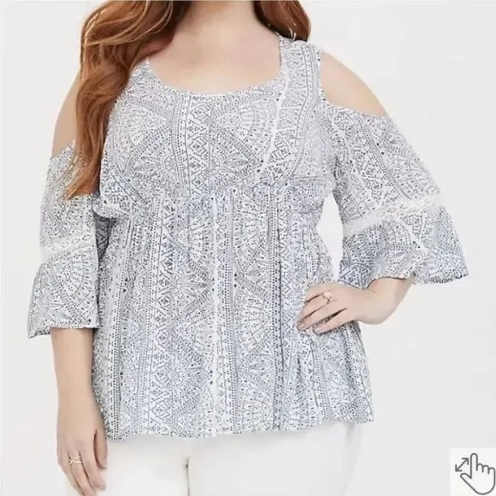 Torrid Blue and White Bell Sleeve Blouse 2X EUC